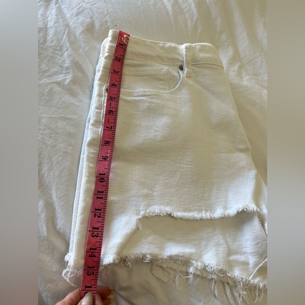 Good American Bombshell Short | White Frayed Hem | Size 16 NWT - Picture 6 of 9
